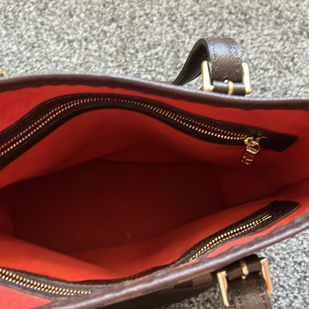 Authentic Louis Vuitton Damier Marais bucket bag 💕 - Picture 4 of 13